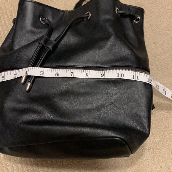 Clarks backpack purse. Black. Drawstring closure at top. Excellent condition. - Picture 5 of 6